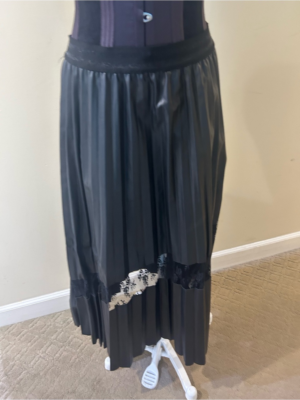 NWT Gracia Black Pleated Maxi Skirt with Lace Panel Size M